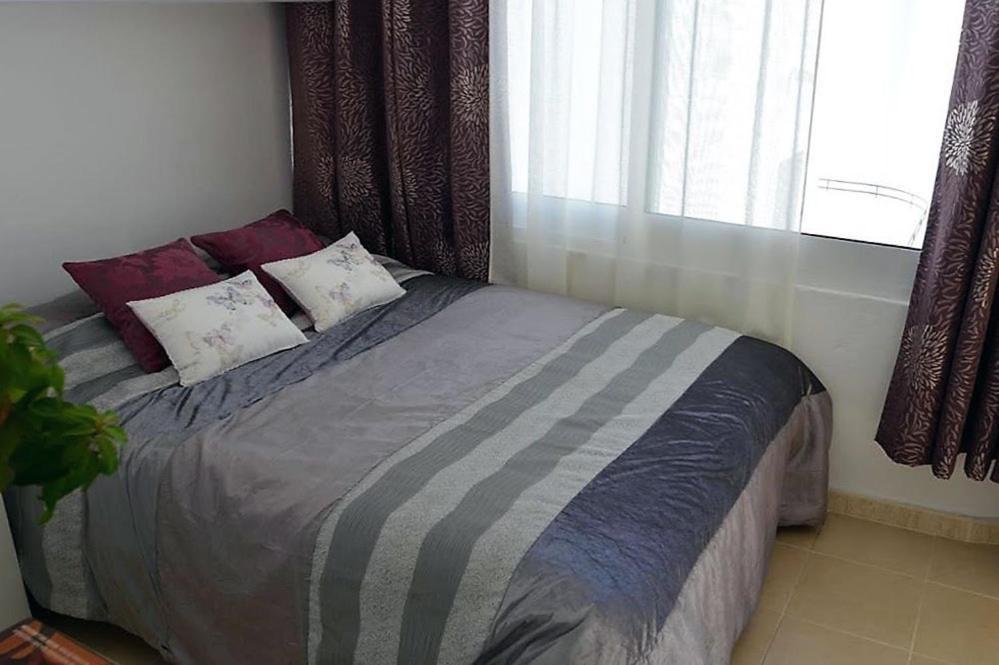 Apartamento Estepona Golf Bagian luar foto