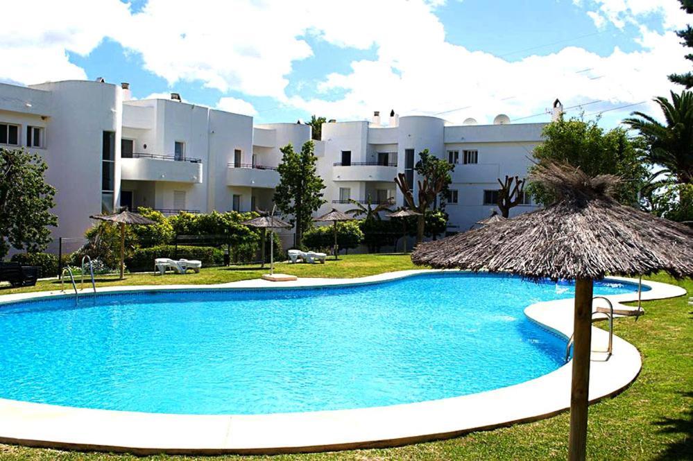 Apartamento Estepona Golf Bagian luar foto