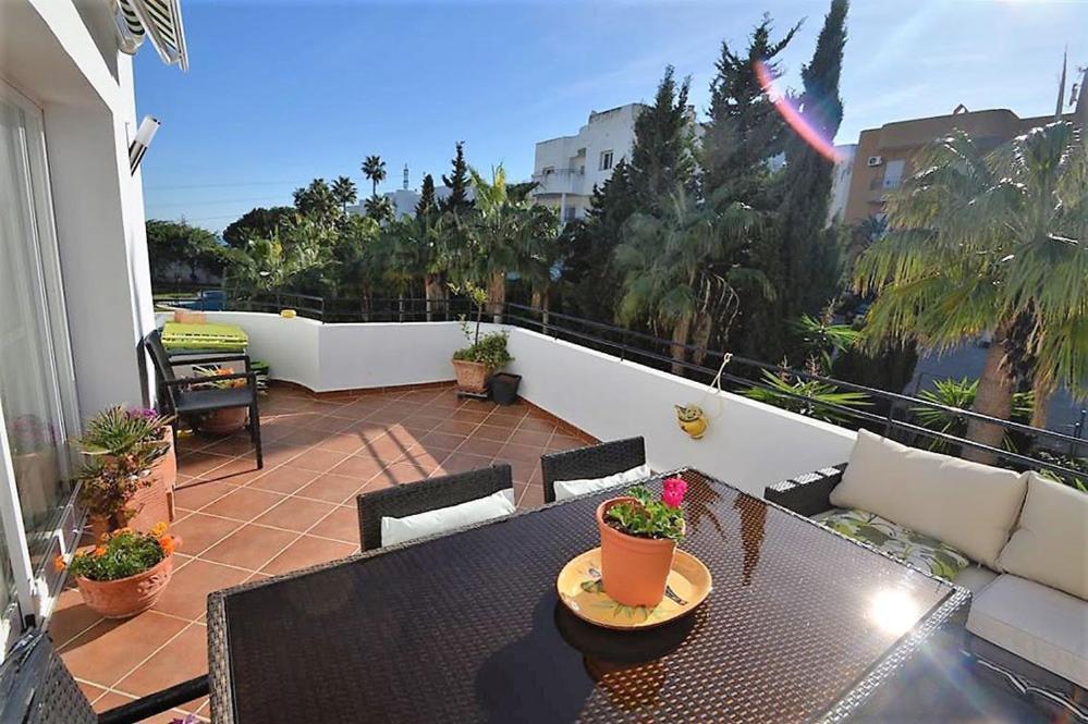 Apartamento Estepona Golf Bagian luar foto