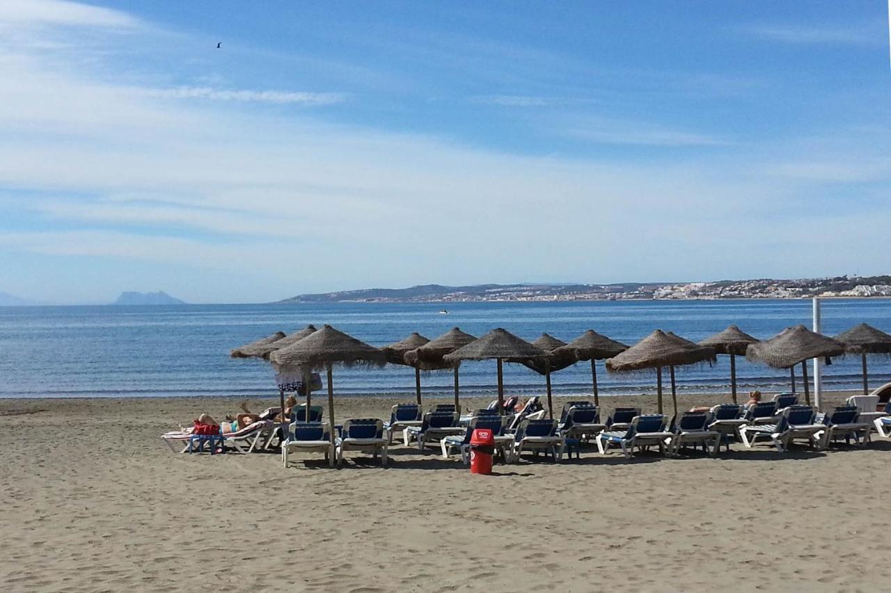 Apartamento Estepona Golf Bagian luar foto