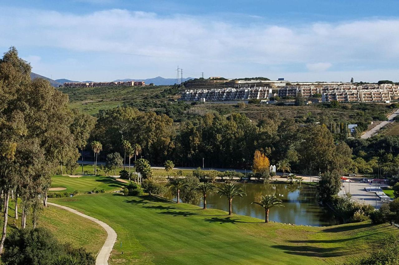 Apartamento Estepona Golf Bagian luar foto
