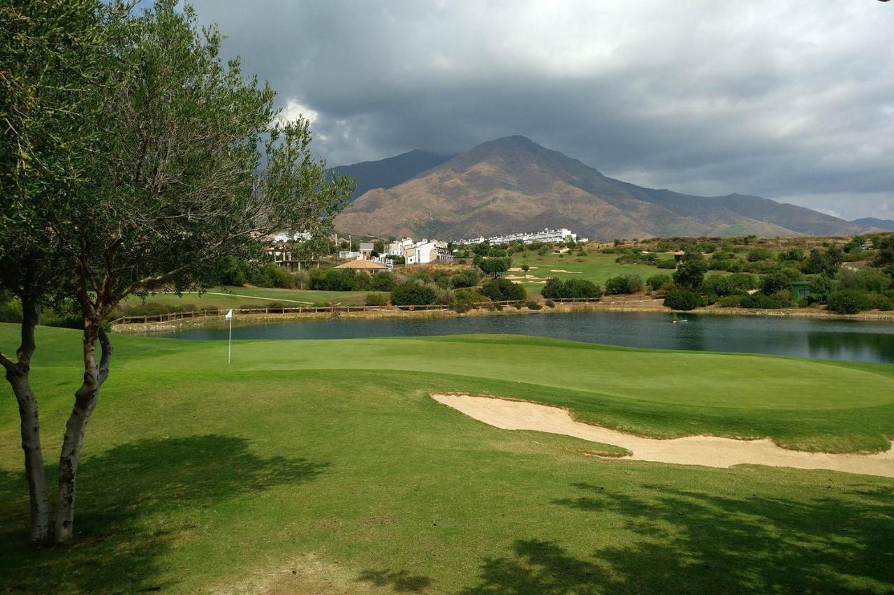 Apartamento Estepona Golf Bagian luar foto